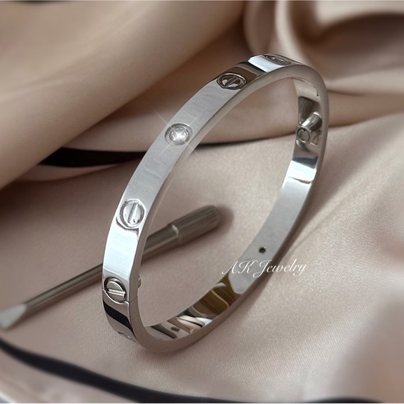 💎LUXURY MEN’S SILVER DIAMOND look Zircon Screw Bangle, Bracelet, Cuff - Picture 3 of 6